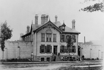 Black and white photograph of Perth County Jail, 30 St. Andrew Street, Stratford, ca. 1895